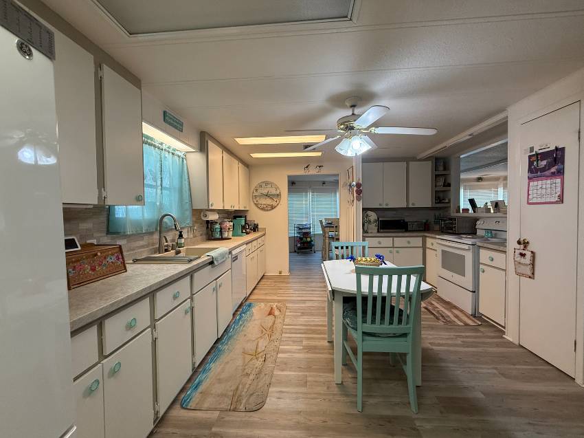 57 Colony Dr a Ellenton, FL Mobile or Manufactured Home for Sale